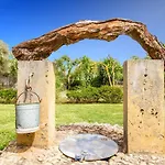 Roig Villa
